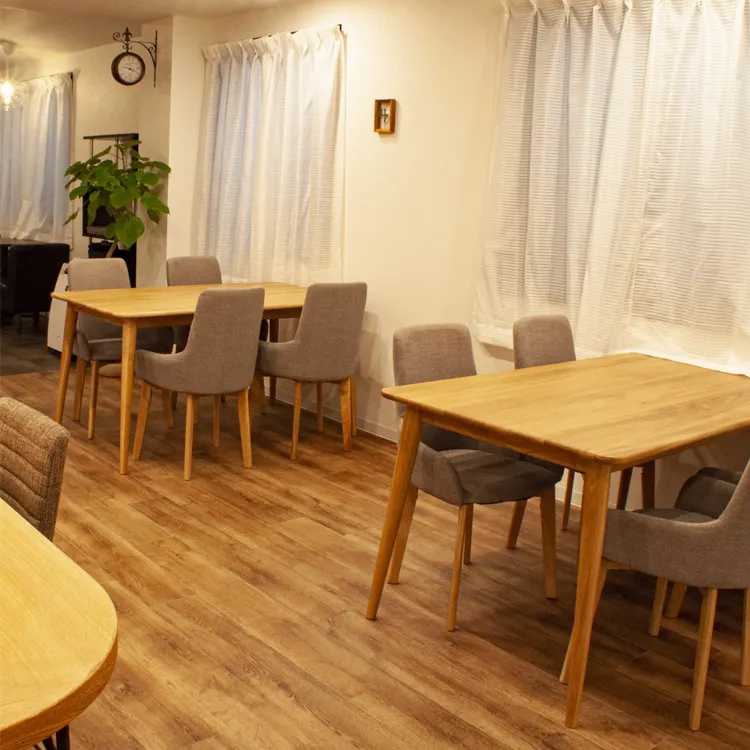 クッチーロカレテーブル